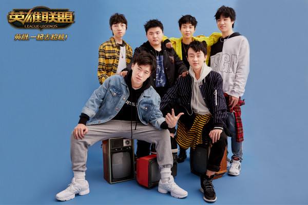 电竞也潮酷 YOHO为EDG、RNG、WE拍摄时尚大片