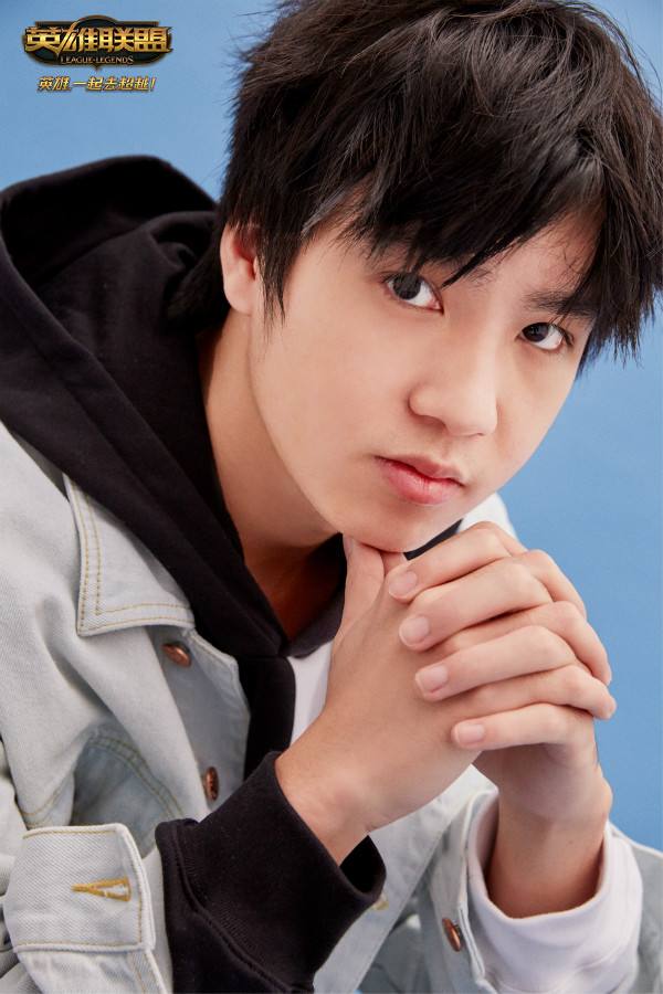 电竞也潮酷 YOHO为EDG、RNG、WE拍摄时尚大片