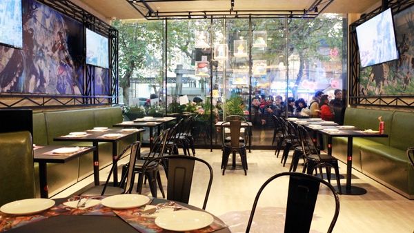 SQUARE ENIX CAFE上海开业FF14主题排长队