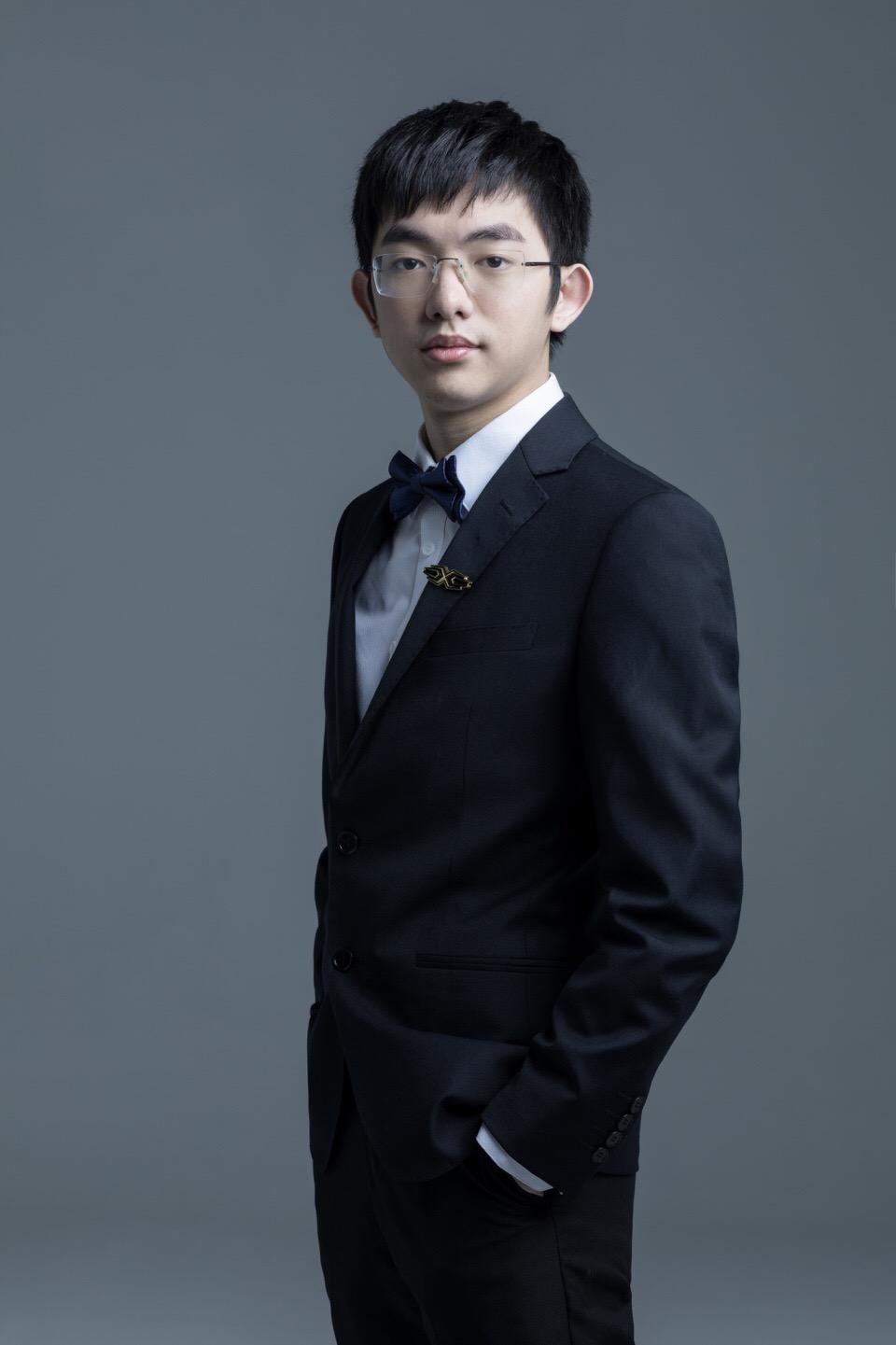 LPL春季赛Snake定妆照 圣枪哥一打五