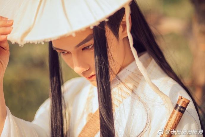 真古风美男诺夏最新COS照：穿越的侠客