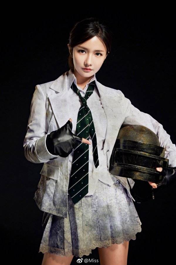 Miss再曝绝地求生cos照 官博点赞疑似即将开服