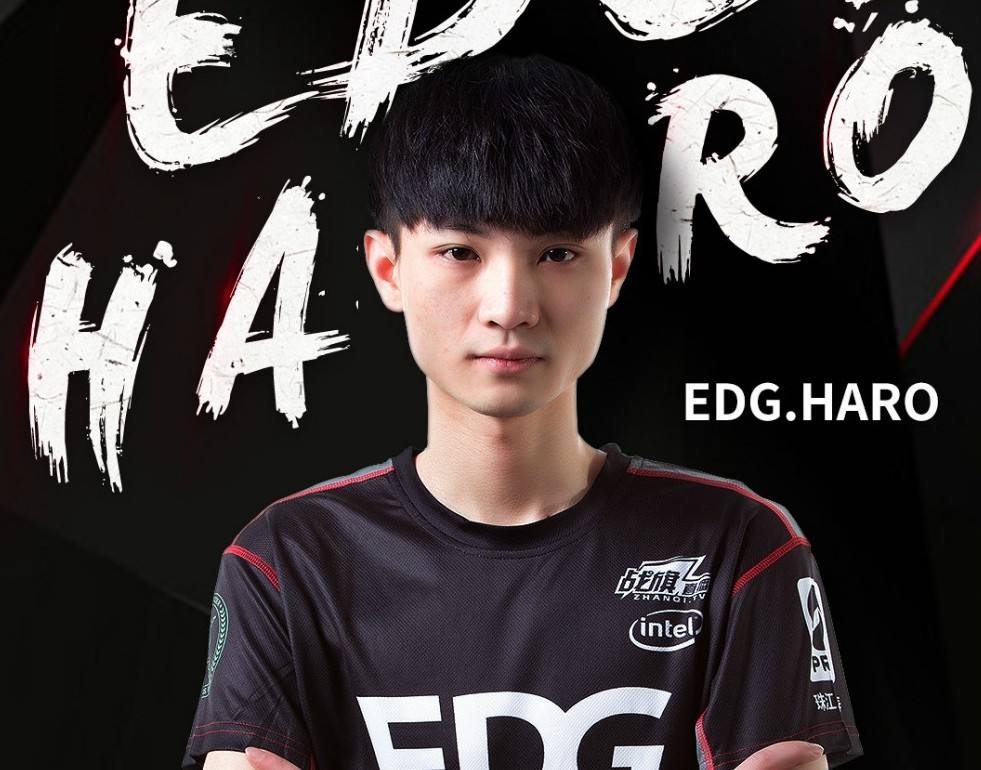 据了解,haro在比赛当天的凌晨仍然没有休息,仍然在和一名女性好友进行