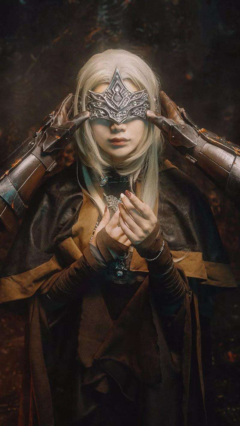 刘音希   《黑暗之魂》防 火女