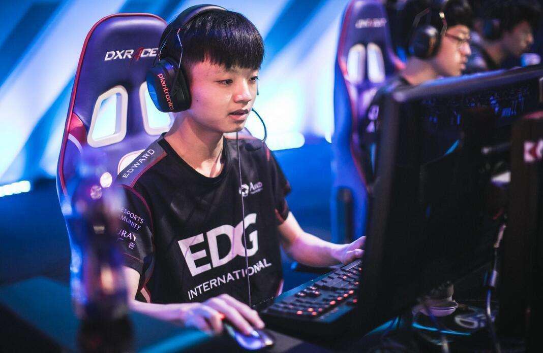 小昭首次回应S7亮牌子 为回应粉丝的热情